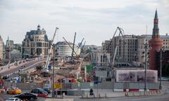 Bolshoy Moskvoretsky Bridge under construction in Moscow