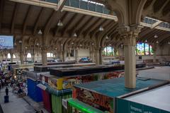 Mercado Municipal de São Paulo interior with food stalls and shoppers