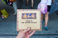 Guide to the Summer Palace at the Summer Palace in Beijing