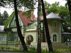 Dacha Gauswald in Zelenyi Island, Russia