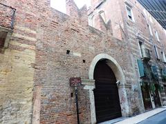 Casa di Cagnolo Nogarola, also known as Casa di Romeo, in Verona