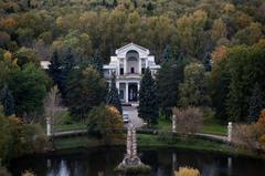 Moscow, Zolotoy Kolos restaurant telephoto view