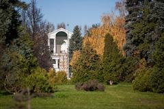 Golden Ear fountain and Zolotoy Kolos restaurant in Moscow