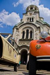 Citroën 2CV in front of Alexander Nevsky Cathedral