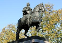 Equestrian statue of Peter the Great in front of Mikhailovsky Castle in autumn