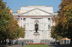 Monument to Emperor Peter I, Southern façade of the palace in Russia