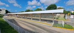 Transport terminal with passenger platforms and buses in Fortaleza