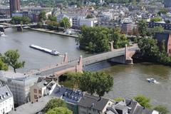 Alte Brücke and Frankfurt skyline