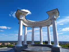 Bila Altanka, a white pavilion in Ukraine