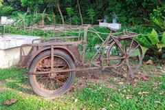 Abandoned bicycle at Fort Siloso, Sentosa