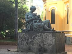 Frontal view of statue 'Mãe Preta' in Largo do Paiçandu, São Paulo