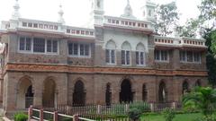 Bapu Museum main entrance with visitors