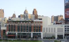 Detroit Opera House side view