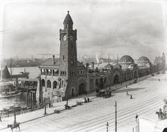 Historic photograph of Hamburg Landungsbrücken in 1910