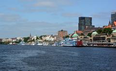 Hamburg St. Pauli Landungsbrücken