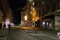 Gumpendorfer Straße in Vienna at night.