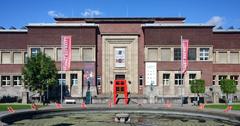 Museum Kunstpalast entrance west wing and fountain