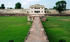 Aam Khas Bagh in Fatehgarh Sahib