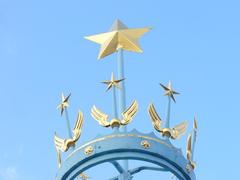 Ad Astra stars above the central tower at the Air Forces Memorial