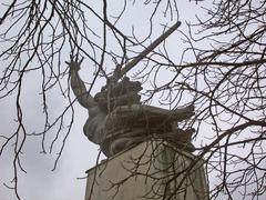 Monument to the Heroes of Warsaw at Plac Teatralny