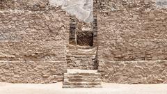 Front staircase access at Huaca El Paraíso