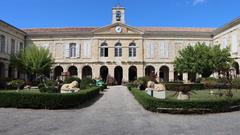 quaint antique shops in Lectoure