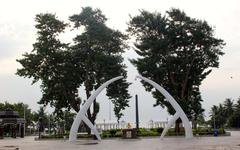 Anna Samadhi on the Promenade of Tamil Heroes at Marina Beach in Chennai