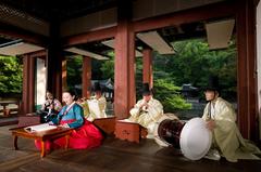 South Korean narrative song singer Yi Jun-ah performing mae hwa taryeong