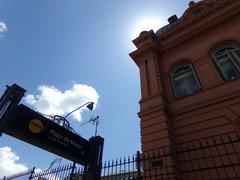 Plaza de Mayo access point and Casa Rosada