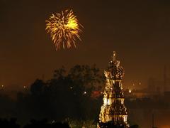 Fireworks in Besant Nagar, Chennai during Deepavali 2009