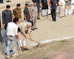 Prime Minister Narendra Modi participating in Swachhta Abhiyaan at Assi Ghat in Varanasi