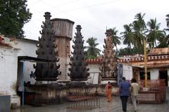 courtyard of the Banashankari temple with deepa stamba