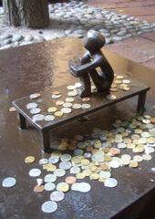 Small statue of a boy looking at the moon at Bollhustäppan, Gamla stan, Stockholm