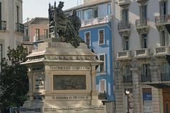 bronze sculpture of Queen Isabella and Christopher Columbus in Plaza Isabel la Catolica