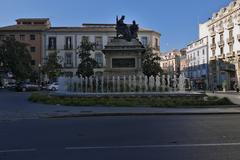 Monumento a Isabel la Católica y Cristóbal Colón en Granada