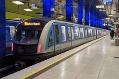 C2.12 set 728 at Münchner Freiheit station