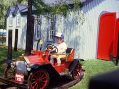 antique car ride in Centreville amusement park