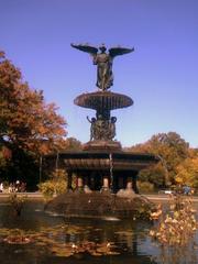 Cherry Hill Fountain in Central Park in the fall