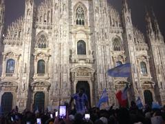 Argentine fans in Duomo, Milan