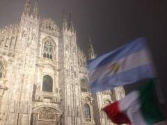 Argentinian fans in front of Milan Cathedral