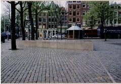 Homomonument Amsterdam podium with people