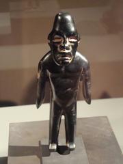 Small sculpture of a man in the Museum of Pre-Columbian Art