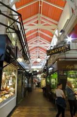 Avenue 2 in the Covered Market