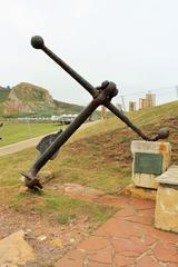 Es Forner sculpture by Lorenzo Roselló at Playa de Salinas