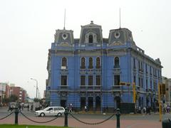 Photo of a monument in Plaza 2 de Mayo, Peru