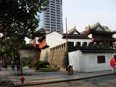 Dajing Pavilion along Renmin Road