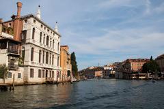 Le Grand Canal et le Pont dell'Academia à Venise, Italie