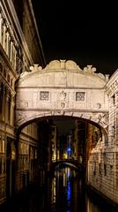 Bridge of Sighs in Venice at night