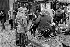 Place du Tertre bustling with artists and tourists