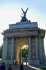 Duke of Wellington Place, London, with a view of Wellington Arch and surrounding area